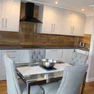 Large, Modern Apartment in Quiet Gated Community Others