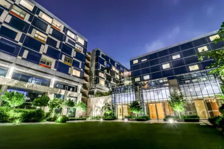 ANDAZ DELHI, BY HYATT Отели рядом со станцией Delhi Cantt