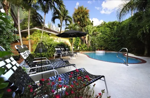 Mango Inn Bed and Breakfast Hotels in Lake Worth