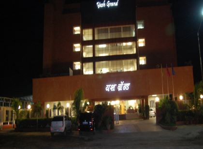 Hotel Yash Grand