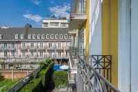 La Petite Salil Sukhumvit Thonglor 1 Hotels near A R Sutton & Co Engineers Siam (Iron Balls)