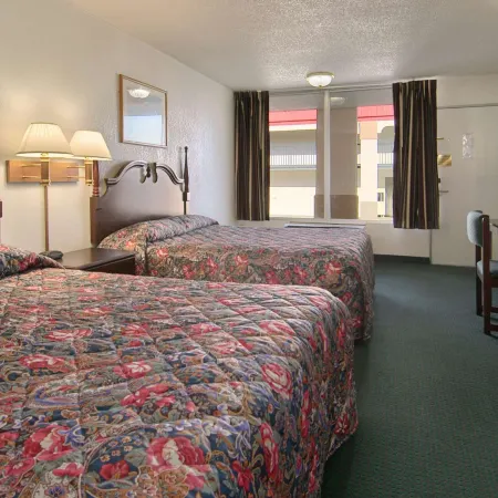 Super 8 by Wyndham Oklahoma Fairgrounds