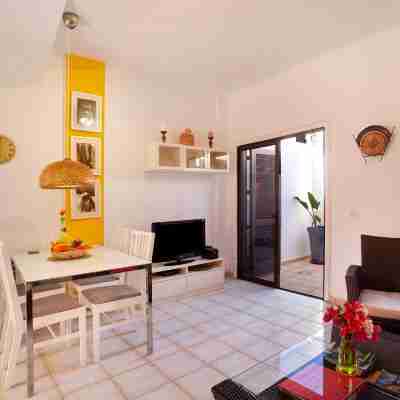 Casa Dos Angeles - in the Sunny South of Tenerife Rooms