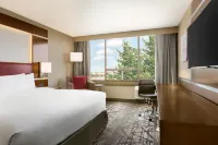 DoubleTree by Hilton Hotel Toronto Airport West