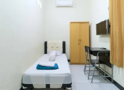 Ratu Guesthouse Hoteles en Caturtunggal