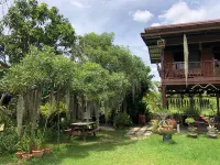 Metha Country View Homestay Singburi Hotels near Wat Si Sakorn