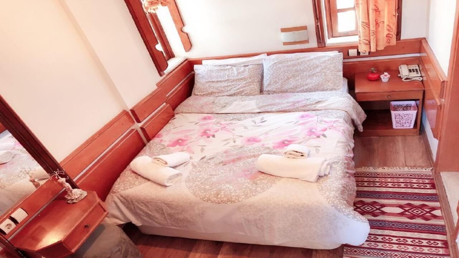 Hotel Karyatit Kaleiçi (Hotel Karyatit Kaleici)