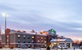 Holiday Inn Express & Suites White Haven - Poconos