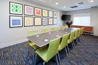Holiday Inn Express & Suites Clovis-Fresno Area
