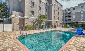 Holiday Inn Express & Suites Clearwater/US 19 N