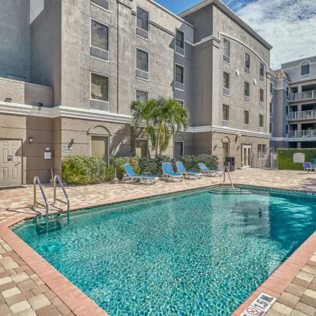 Holiday Inn Express & Suites CLEARWATER/US 19 N by IHG