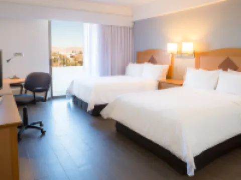 Fiesta Inn Express Chihuahua チワワのホテル