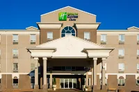 Holiday Inn Express & Suites Regina-South Hotels in 