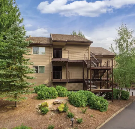 Whispering Woods Resort