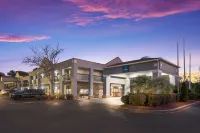 Clarion Pointe Forsyth I-75 Hotels in Forsyth