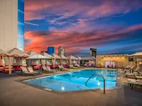 ساهارا لاس فيجاس Hotels near محطة SLS