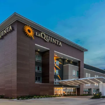 La Quinta Inn and Suites by Wyndham Houston Spring South