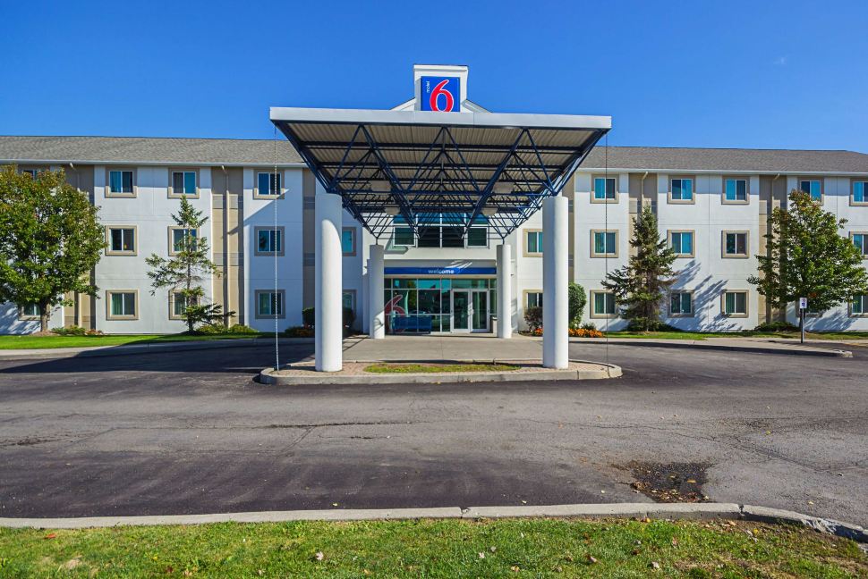 Motel 6 Whitby, on - Toronto East