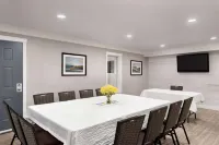 Days Inn by Wyndham Kelowna