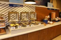 Holiday Inn Express & Suites Douglas by IHG - breakfast