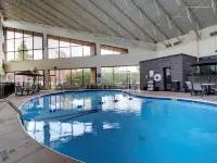 The Atrium Hotel on Third Hotels in Quincy