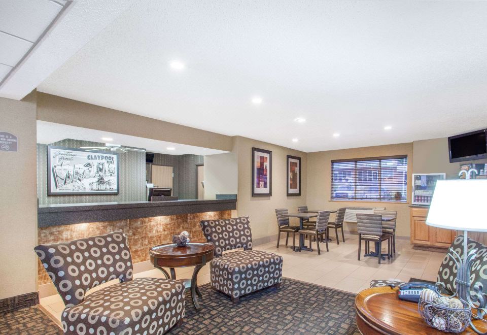 3. 슈퍼 8 바이 ..