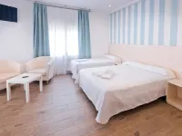 Mercè Hotels in Pineda De Mar