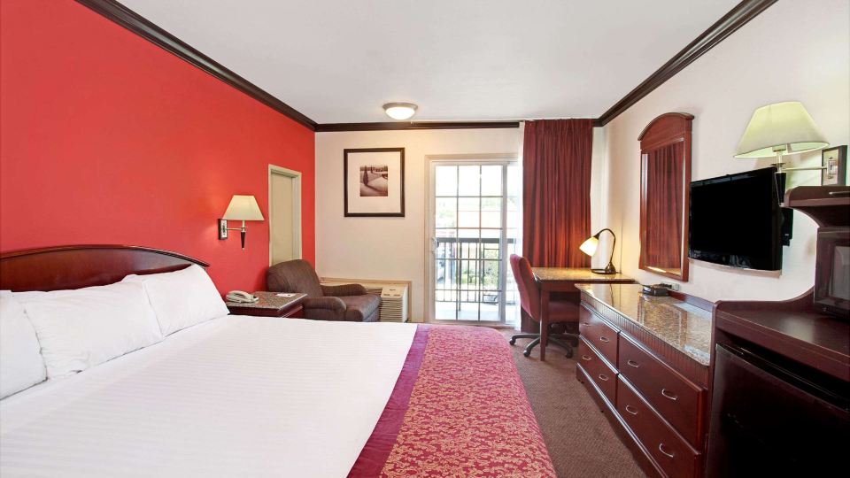 Ramada by Wyndham Pasadena