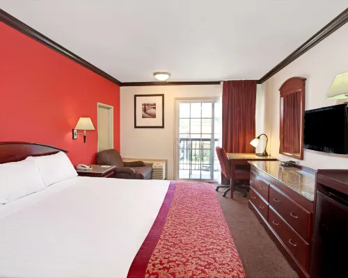 Ramada by Wyndham Pasadena Hotels in Pasadena