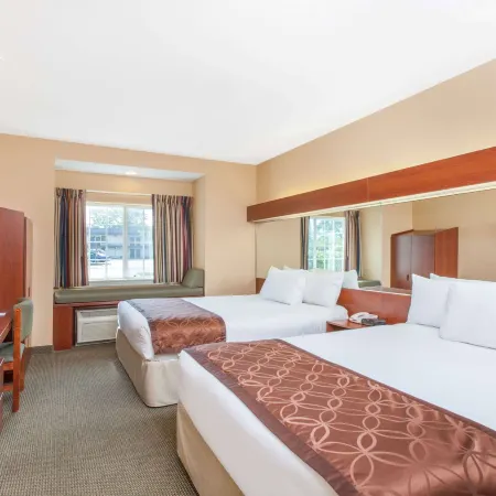 Microtel Inn & Suites by Wyndham Rogers