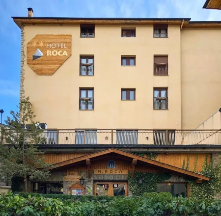 Hotel Roca Отели в г. Альп