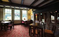 Warrington North East Hotels in Newton-le-Willows