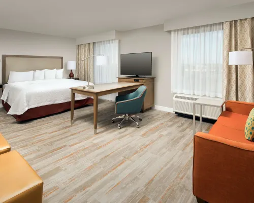 Hampton Inn & Suites by Hilton San Antonio Lackland AFB SeaWorld Hotels in der Nähe von Wasserpark Aquatica San Antonio