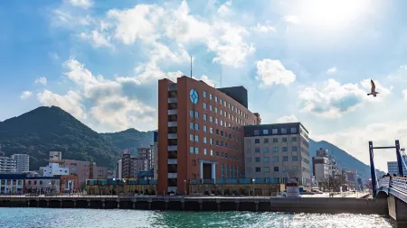 Premier Hotel Mojiko Отели рядом с достопримечательностью «Kyu Moji Zeikan»