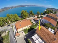 Apartments Viki Hotels in Rogač