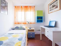 Cozy Apartment Iskra Hotels in Solin