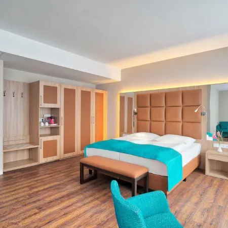 Hollywood Media Hotel