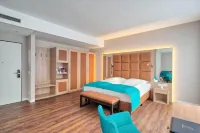 Hollywood Media Hotel