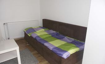 Frankfurt Airport & Fair Apartment