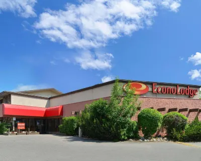 Econo Lodge Motel Village Hotels near Taylor Institute for Teaching and Learning