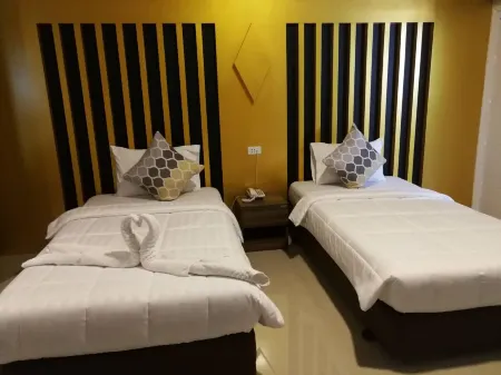 The Nine Hotel Roi-et Отели рядом с достопримечательностью «Roi Et Tower»