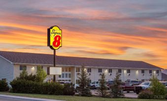 Super 8 by Wyndham Lewistown