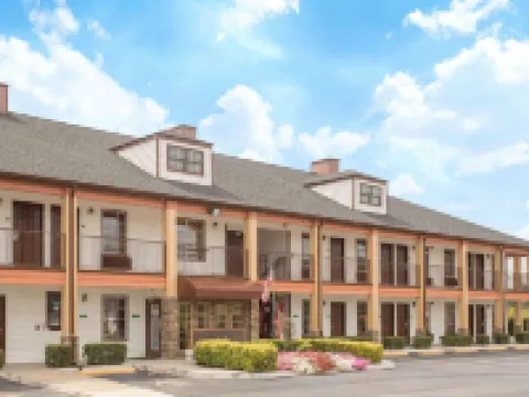 Baymont by Wyndham Commerce GA Near Tanger Outlets Mall Hotels in Commerce