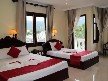 GM Doc Let Beach Resort & Spa Отели рядом с достопримечательностью «Hoa Lan Island Resort»
