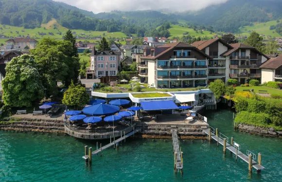 尼德瓦爾登湖畔酒店