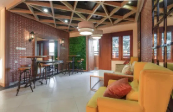 RedDoorz Plus @ CBD Bintaro