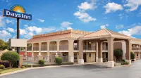 Quality Inn & Suites Hotels near Miller's Mud Mill