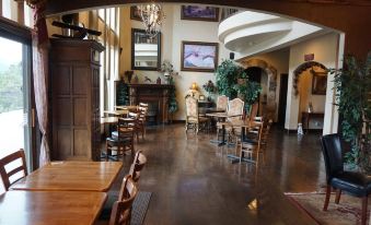Arrowhead Manor Bed & Breakfast Inn & Event Center