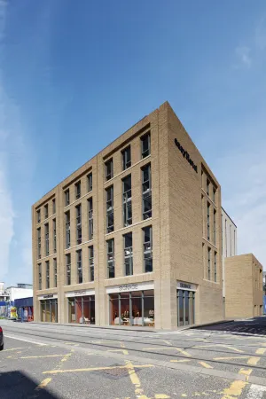 easyHotel Dublin Отели рядом с достопримечательностью «Церковь Святого Аудоена»