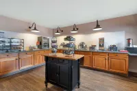 Best Western Plus Executive Court Inn  Conference Center - sarapan